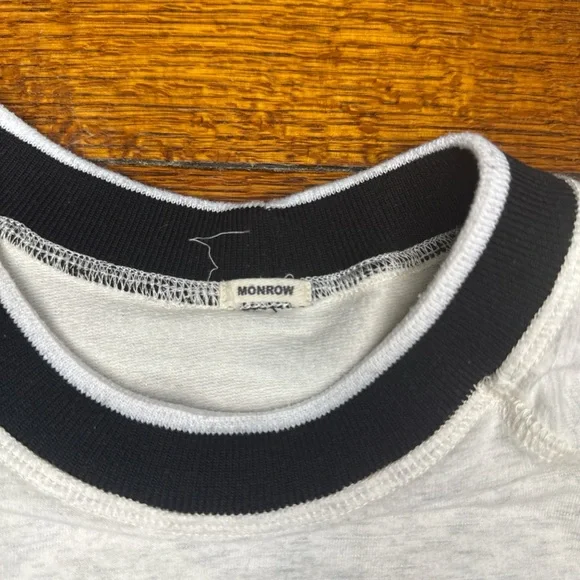 Monrow Gray Long Sleeve Top with Black Trim - Picture 2 of 3